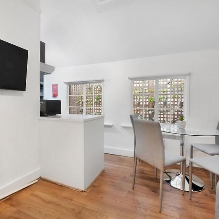 2 Bed Piccadilly Apartment 1 Londýn Exteriér fotografie